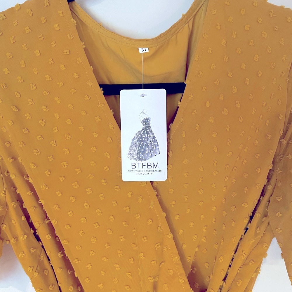 Mustard casual wrap with Swiss dots. - Picture 2 of 3